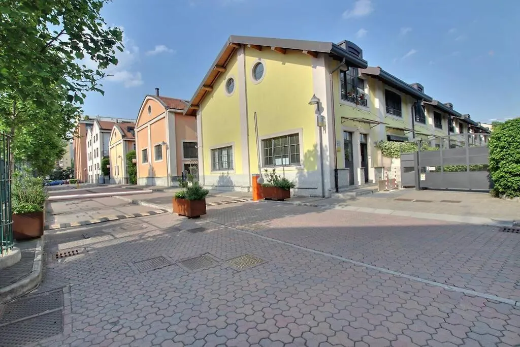 Milan Design Loft - 5 Mins From Fondazione Prada Apartment